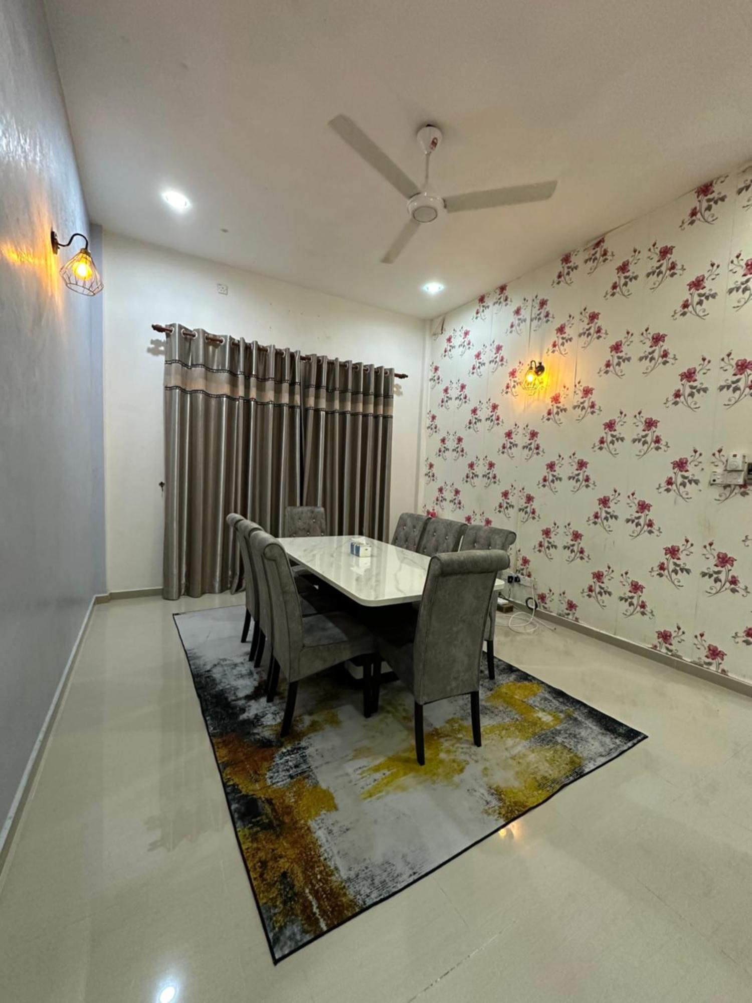 Sara Homestay Kuala Terengganu Bagian luar foto